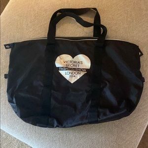 Victoria’s Secret Fashion Show 2014 Tote/Duffle